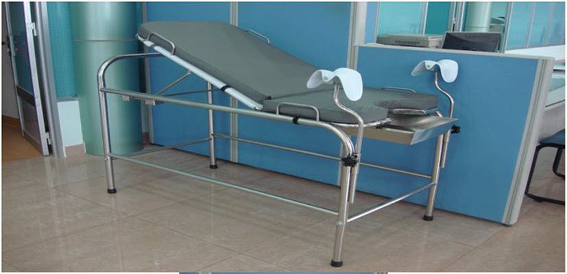 bàn khám sản phụ khoa inox