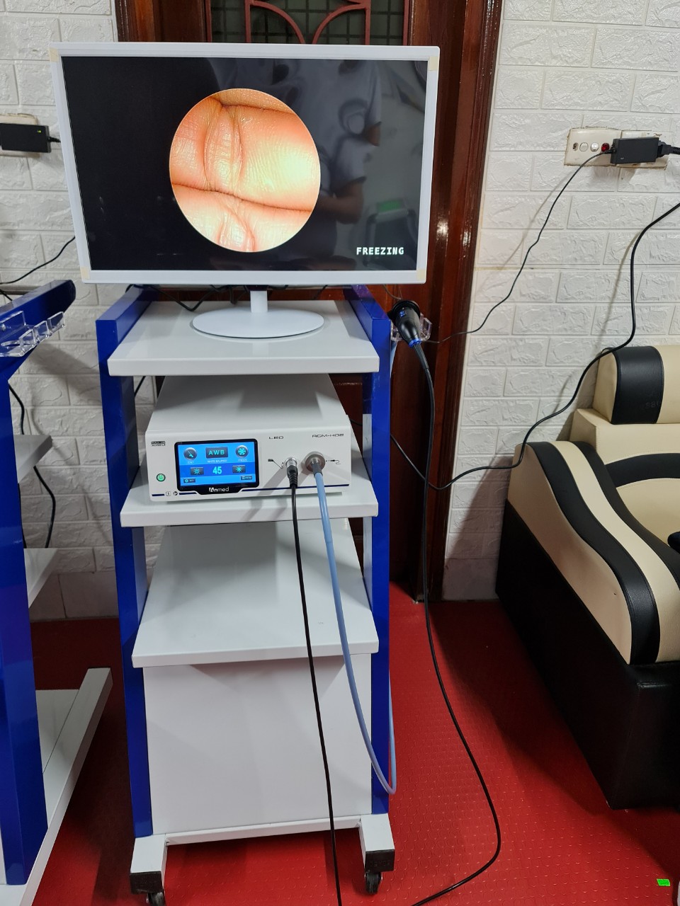 máy nội soi tai mũi họng giá rẻ